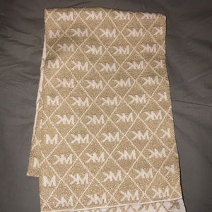 Reversible Micheal Kors Scarf